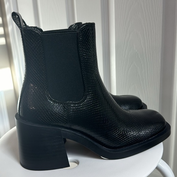 CHELSEA BOOTS WITH HEEL - Picture 15 of 15